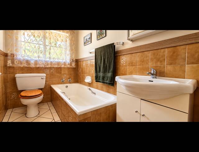 4 BEDROOM HOUSE FOR SALE IN RYNFIELD